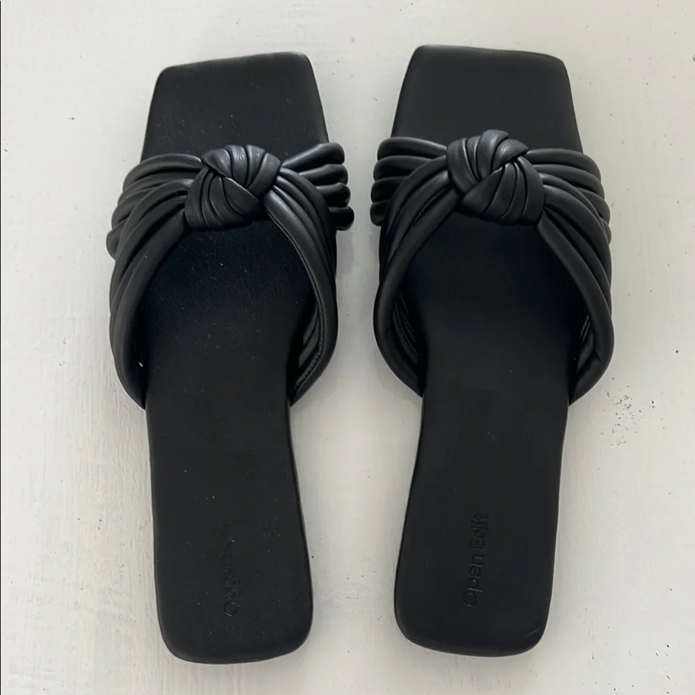 Black Women's Sandals size 11, brand new never worn, comfortable square toe - Picture 4 of 6